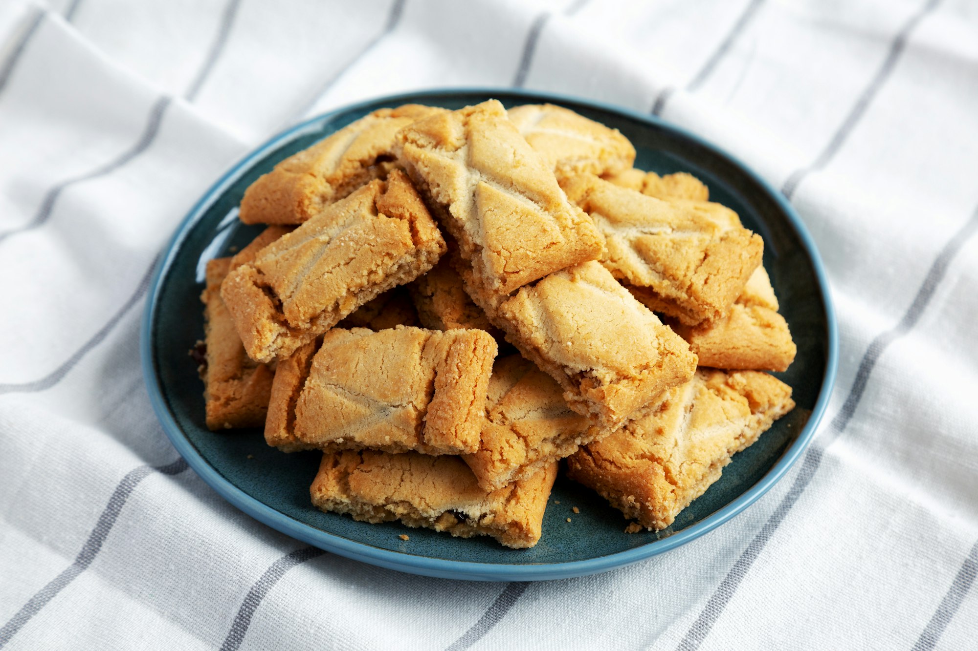 Homemade Organic Apple Pie Cookies on a Plate, side view.